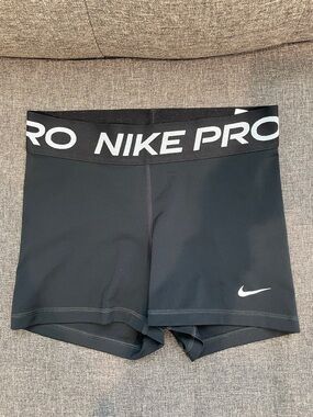 Nike Pro Women’s Size Small Black and White Dri-Fit Compression Shorts